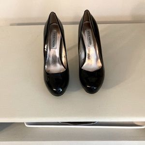 Steve Madden black patent heels. Size 8.5. Excellent condition